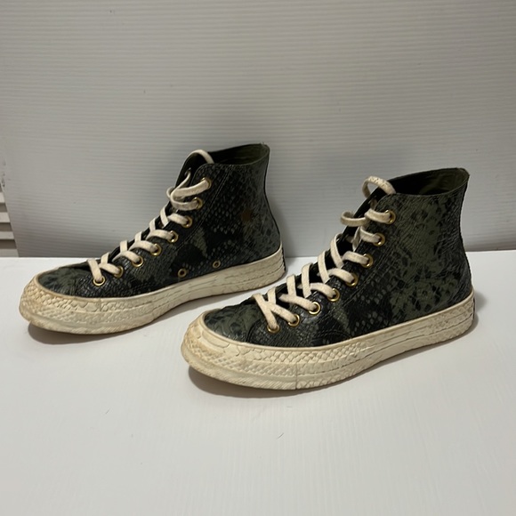 Size 8.5 Converse Hi-Tops with green snakeskin. In great used condition. - Picture 2 of 8